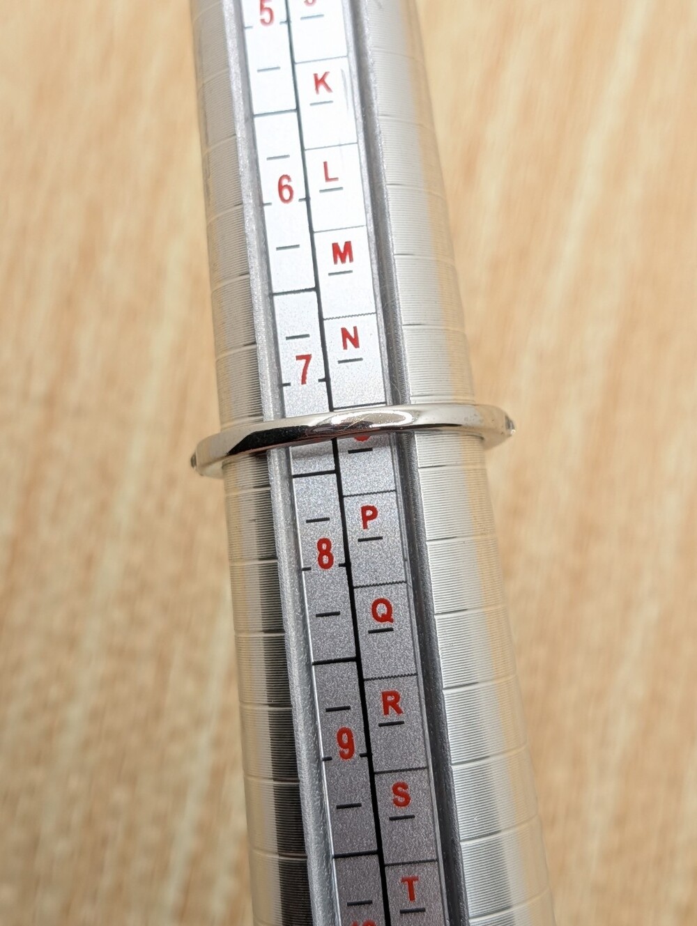 Simple Silver Band - Picture 4 of 4